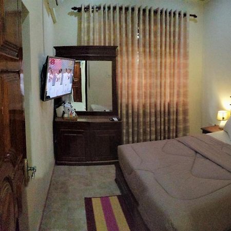 Holidays Hotel Nainamadama Экстерьер фото