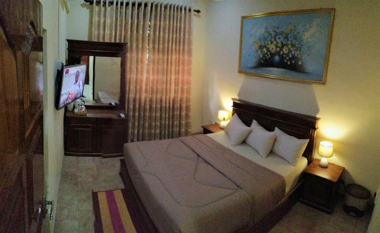 Holidays Hotel Nainamadama Экстерьер фото