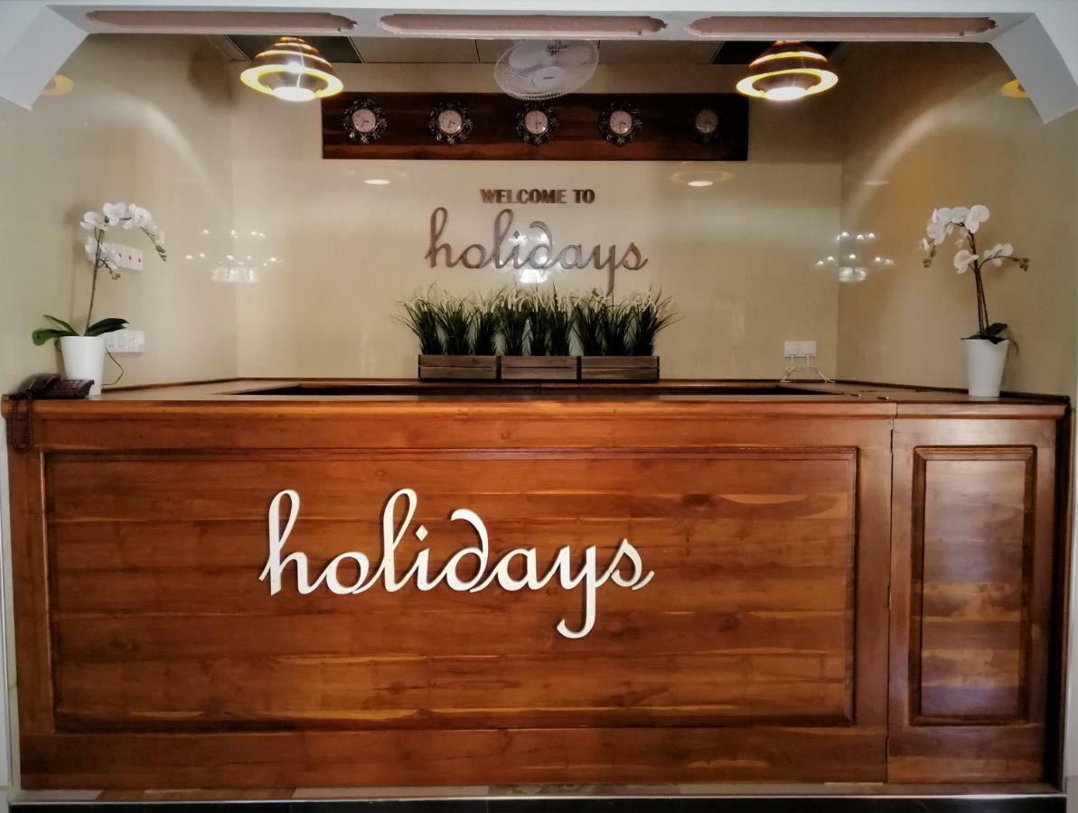 Holidays Hotel Nainamadama Экстерьер фото